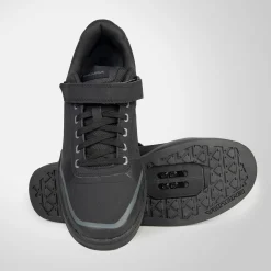 Hummvee Clipless Shoes