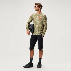 Men's Ltd Grid Floral L/S Tee