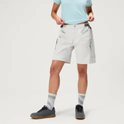Women's SulTrac Adv 8in Shorts