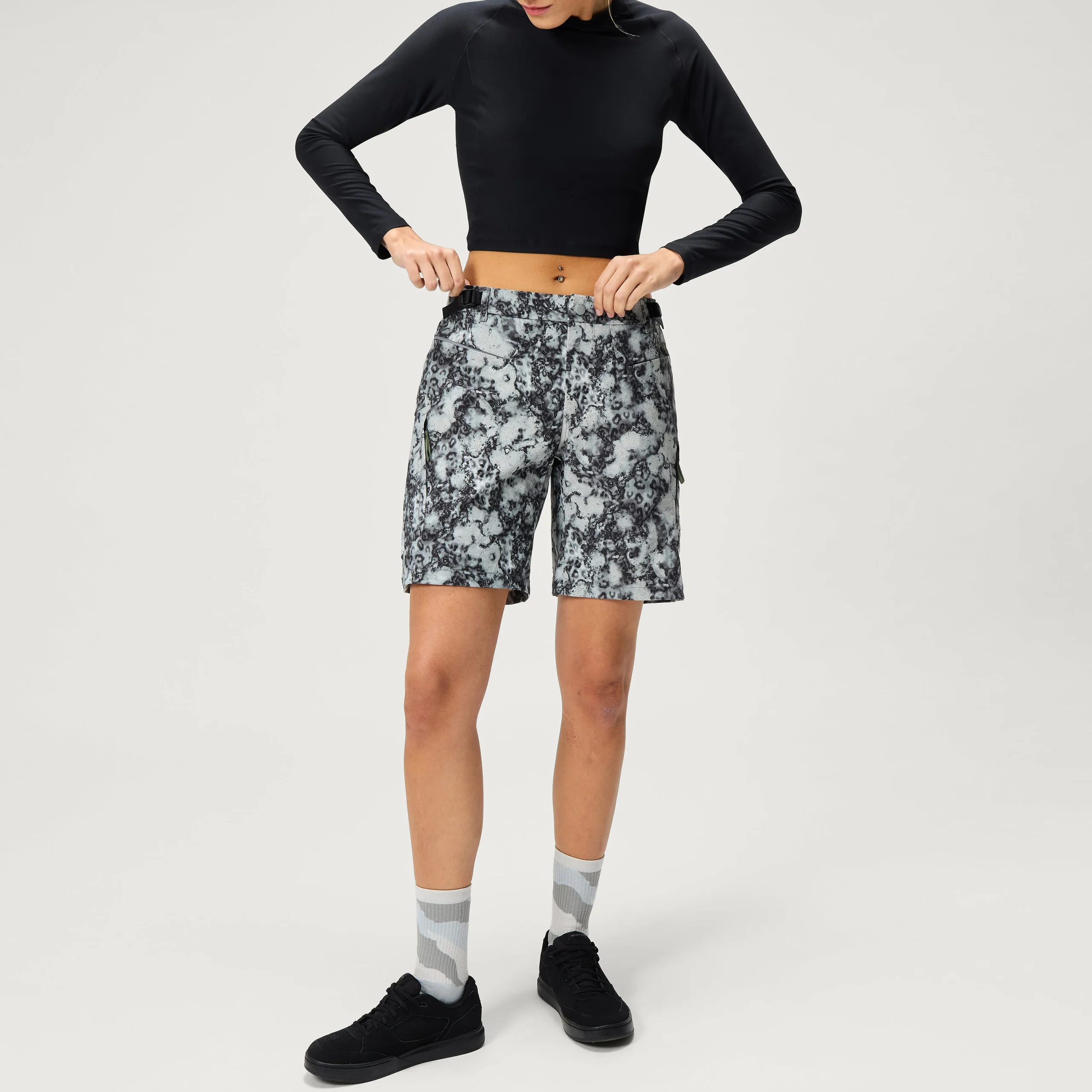Women's SulTrac Adv 8in Shorts